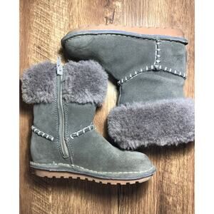 CLARKS GIRLS SUEDE BOOTS SIZE 9.5